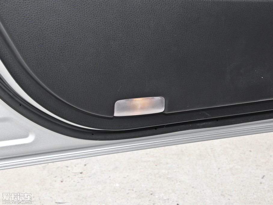 2014_ 1.8L CVT GLX-i