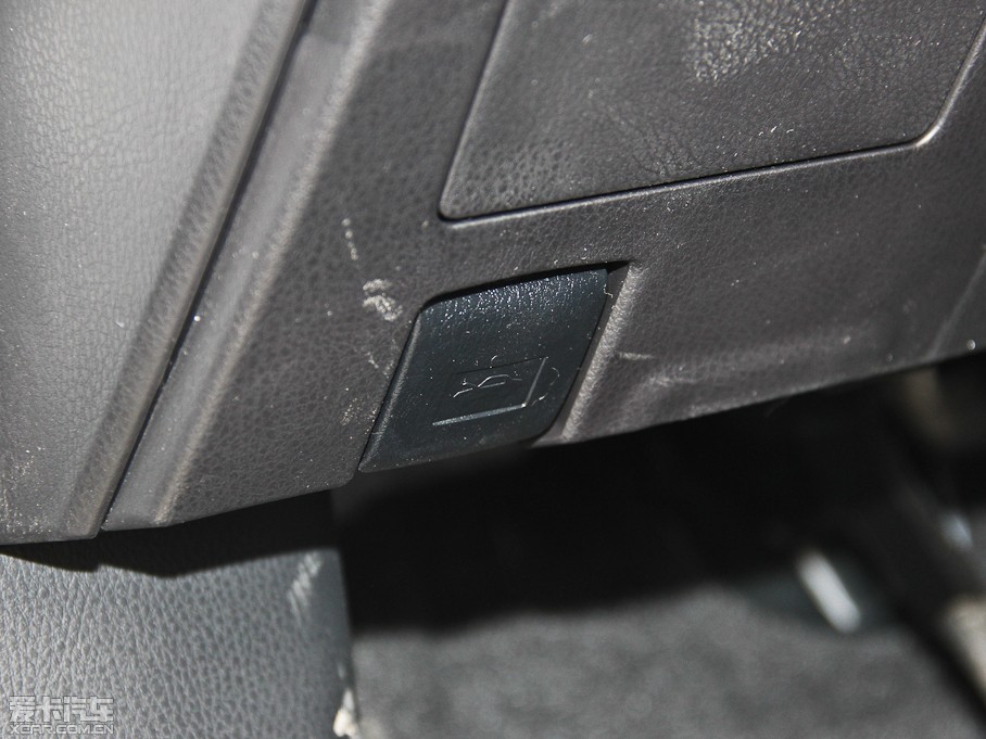 2014_ 1.8L CVT GLX-i