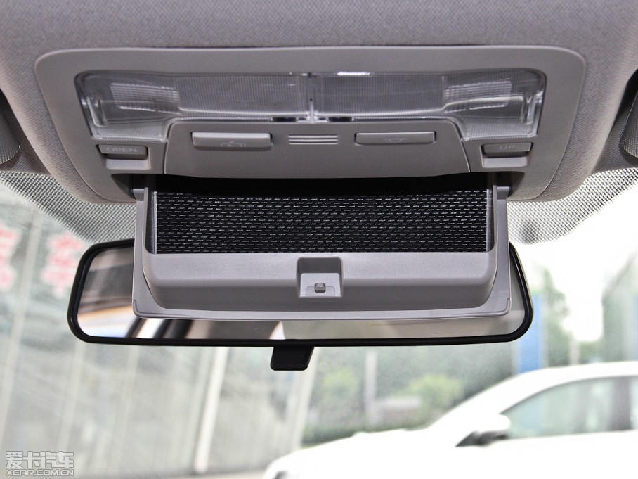 2014_ 1.8L CVT GLX-i