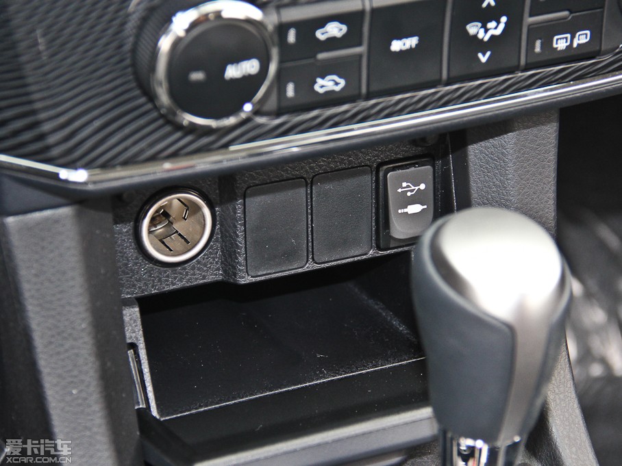 2014_ 1.8L CVT GLX-i