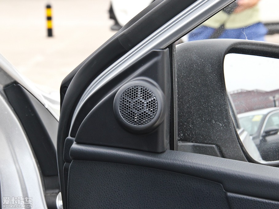 2014��_�� 1.8L CVT GLX-i