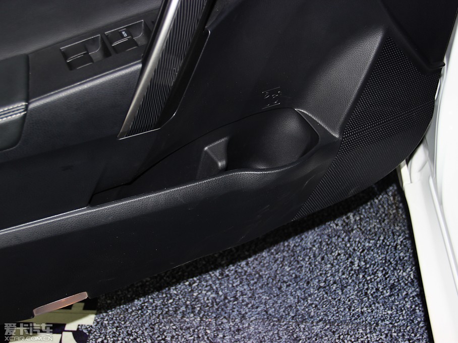 2014_ 1.6L CVT GLX-i