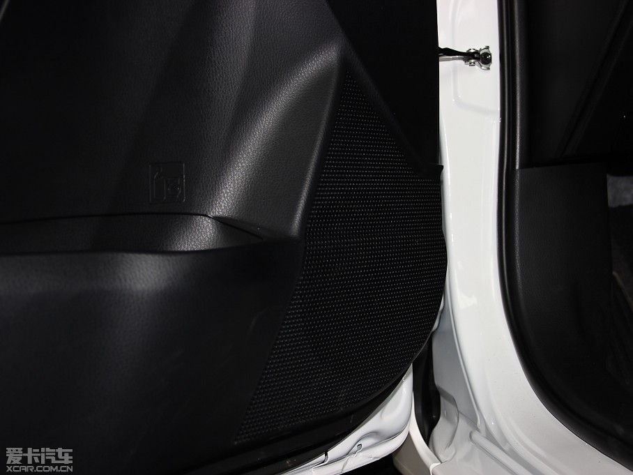 2014_ 1.6L CVT GLX-i