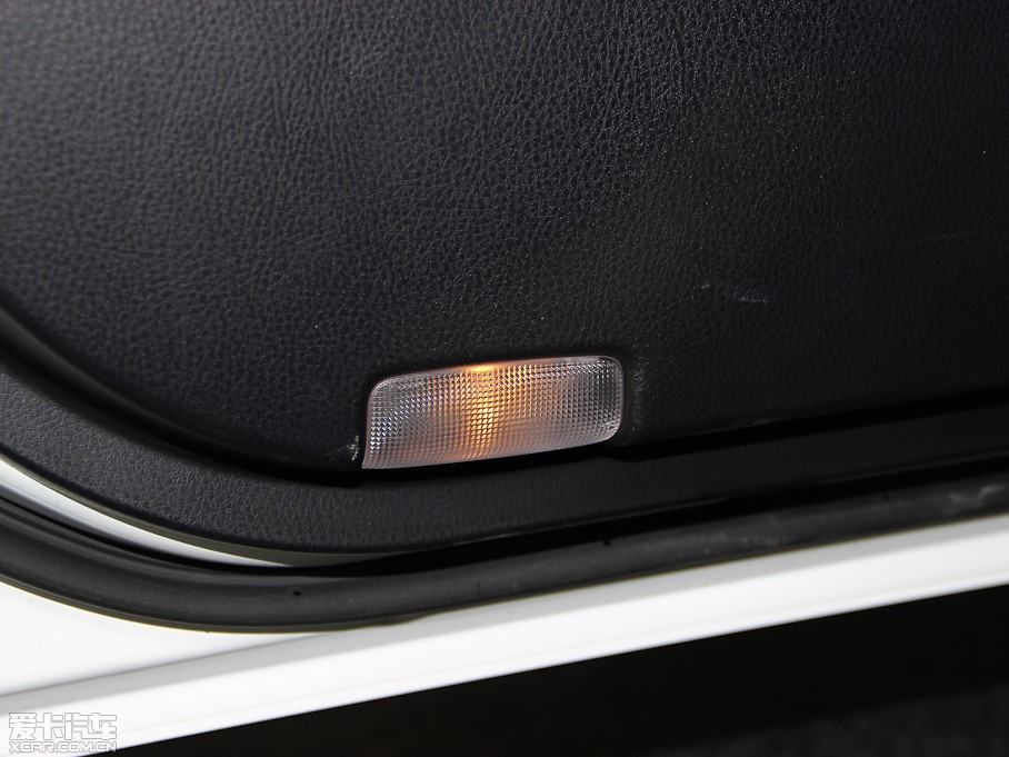 2014_ 1.6L CVT GLX-i(do)