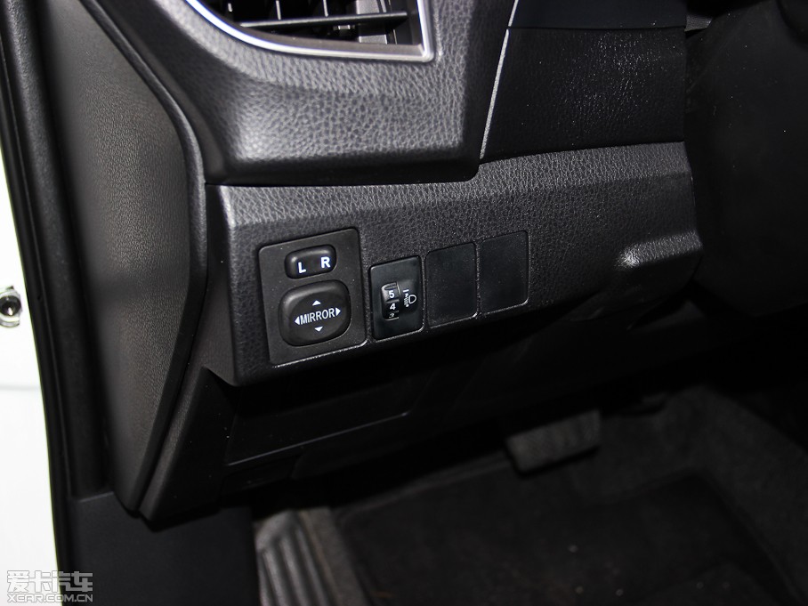 2014_ 1.6L CVT GLX-i