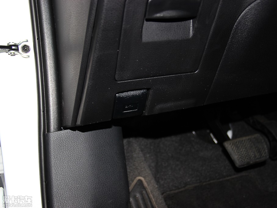 2014_ 1.6L CVT GLX-i