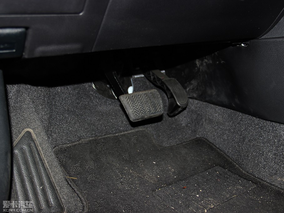 2014_ 1.6L CVT GLX-i(do)