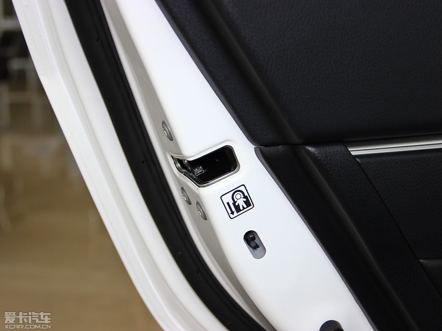 2014_ 1.6L CVT GLX-i