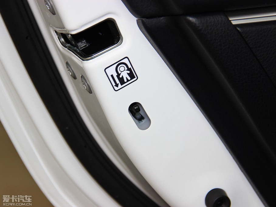 2014_ 1.6L CVT GLX-i