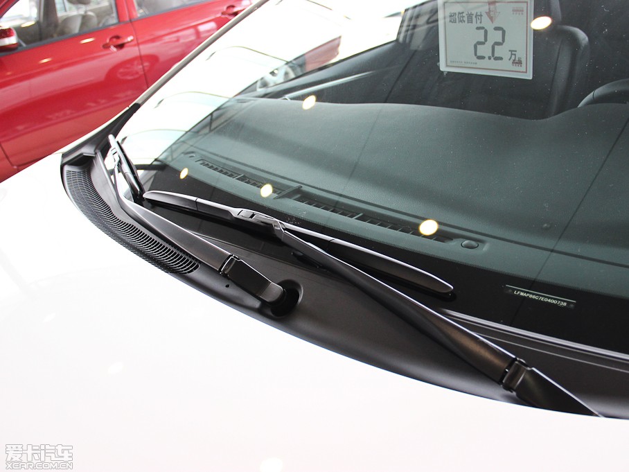 2014_ 1.6L CVT GLX-i