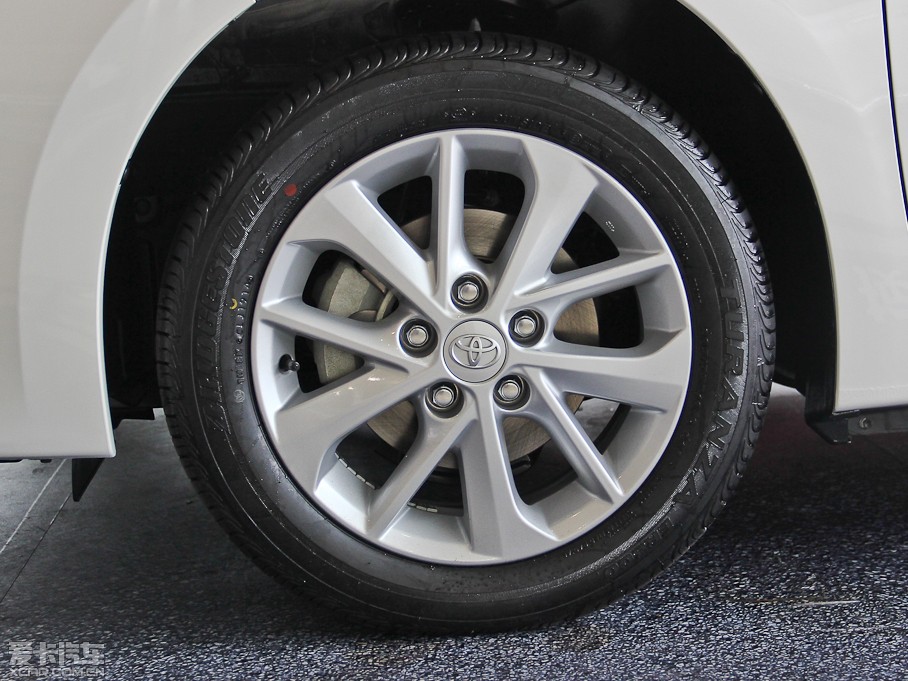 2014_ 1.6L CVT GLX-i