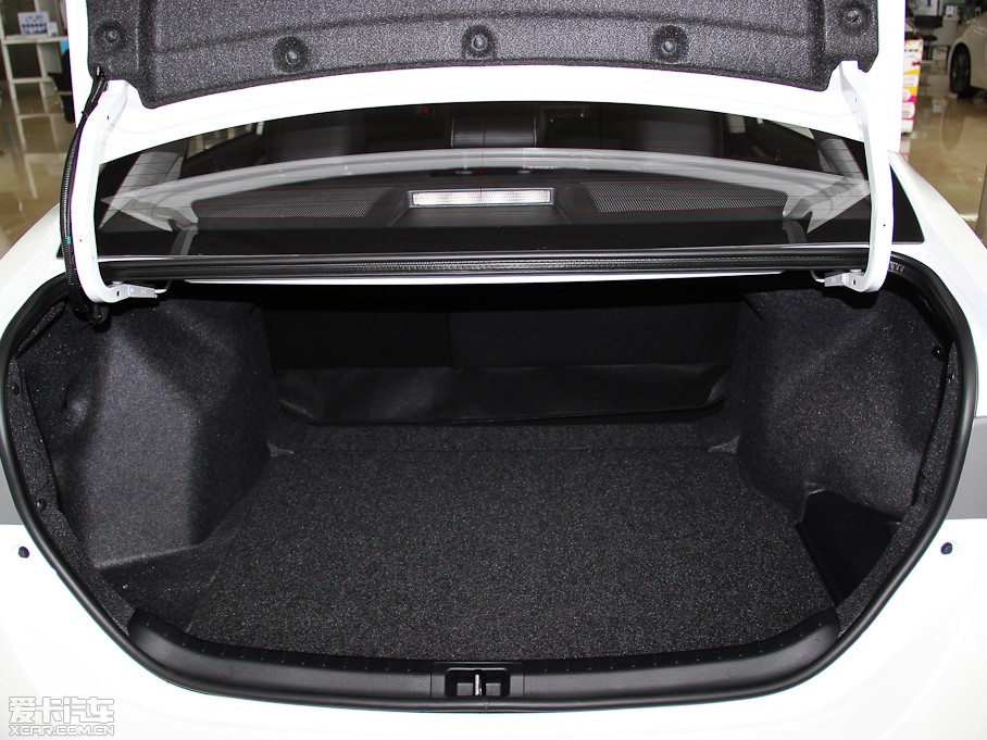 2014_ 1.6L CVT GLX-i(do)