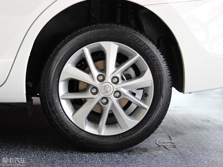 2014_ 1.6L CVT GLX-i