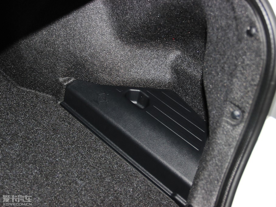 2014_ 1.6L CVT GLX-i