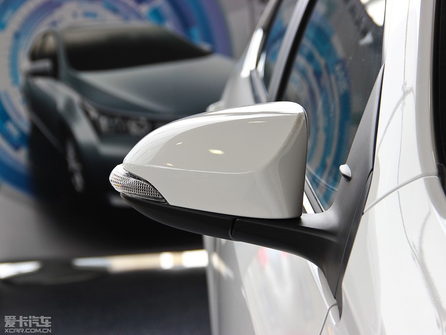 2014_ 1.6L CVT GLX-i