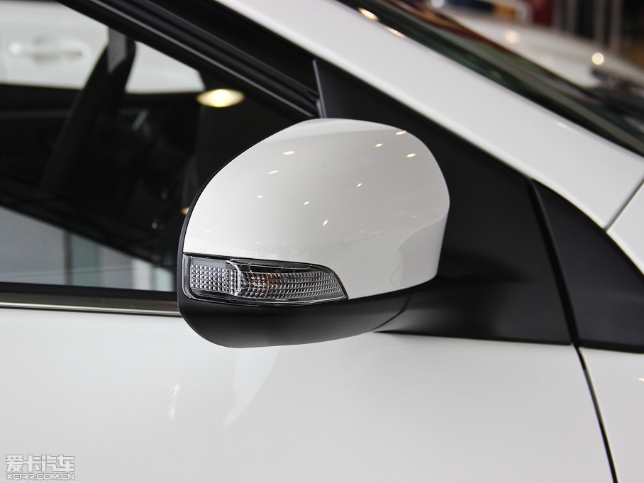 2014_ 1.6L CVT GLX-i