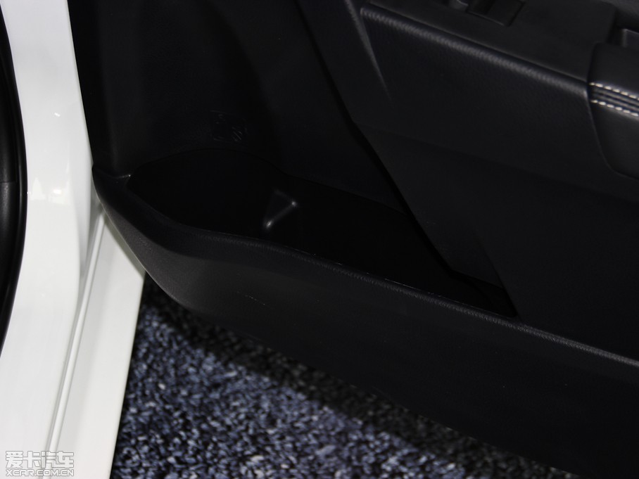 2014_ 1.6L CVT GLX-i