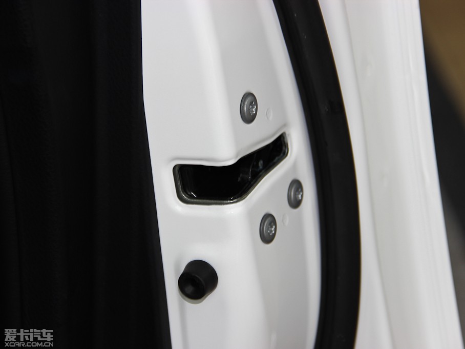 2014_ 1.6L CVT GLX-i