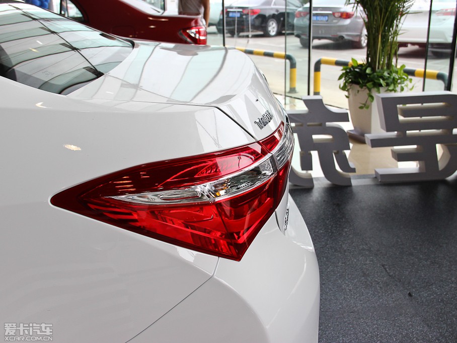 2014_ 1.6L CVT GLX-i