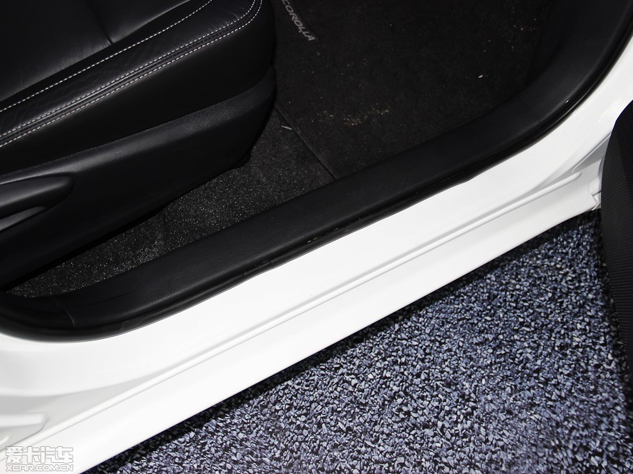 2014_ 1.6L CVT GLX-i