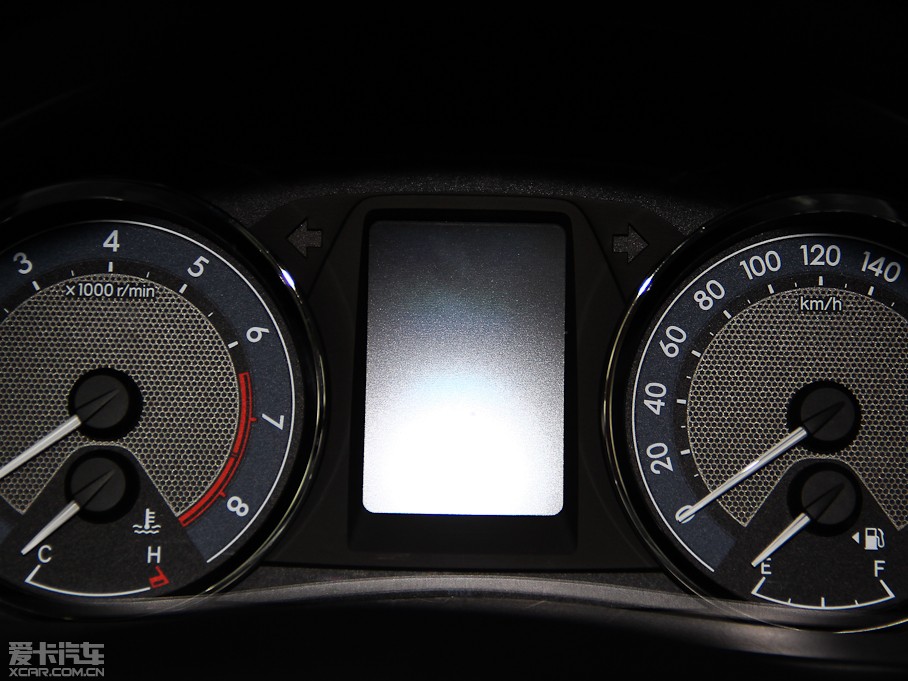 2014_ 1.6L CVT GLX-i