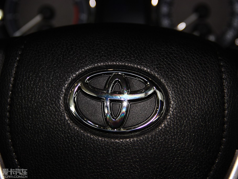 2014_ 1.6L CVT GLX-i(do)