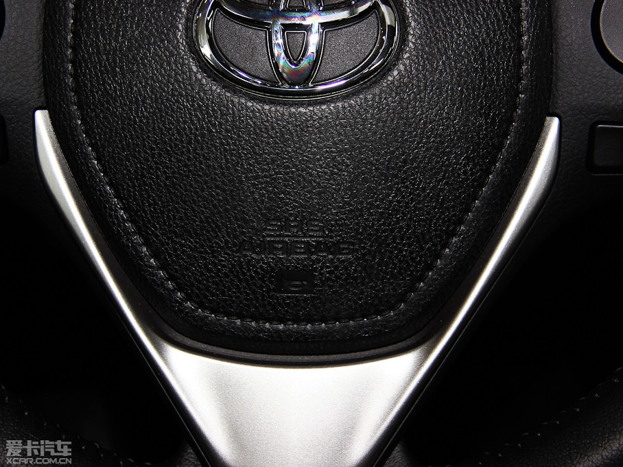 2014_ 1.6L CVT GLX-i