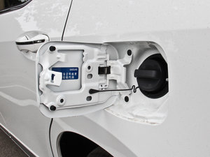 20141.6L CVT GL-iƤ w