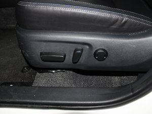 20141.6L CVT GLX-i {{