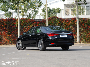 一汽豐田2015款皇冠