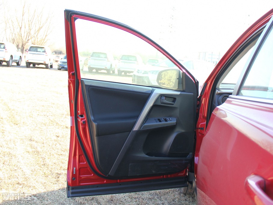 2015RAV4s 2.0L S-CVT(q)L(fng)а