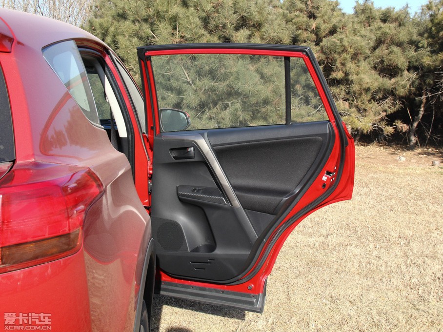 2015RAV4s 2.0L S-CVTLа