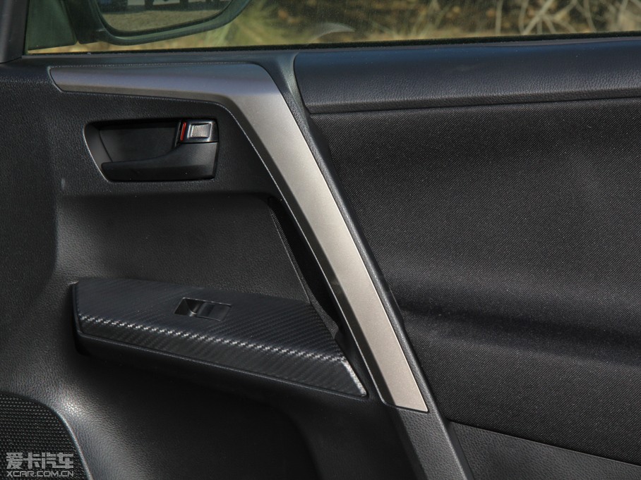 2015RAV4s 2.0L S-CVTLа