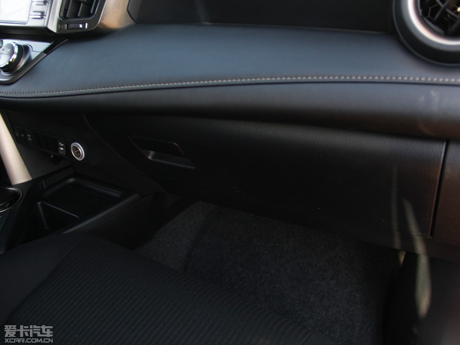 2015RAV4s 2.0L S-CVTLа