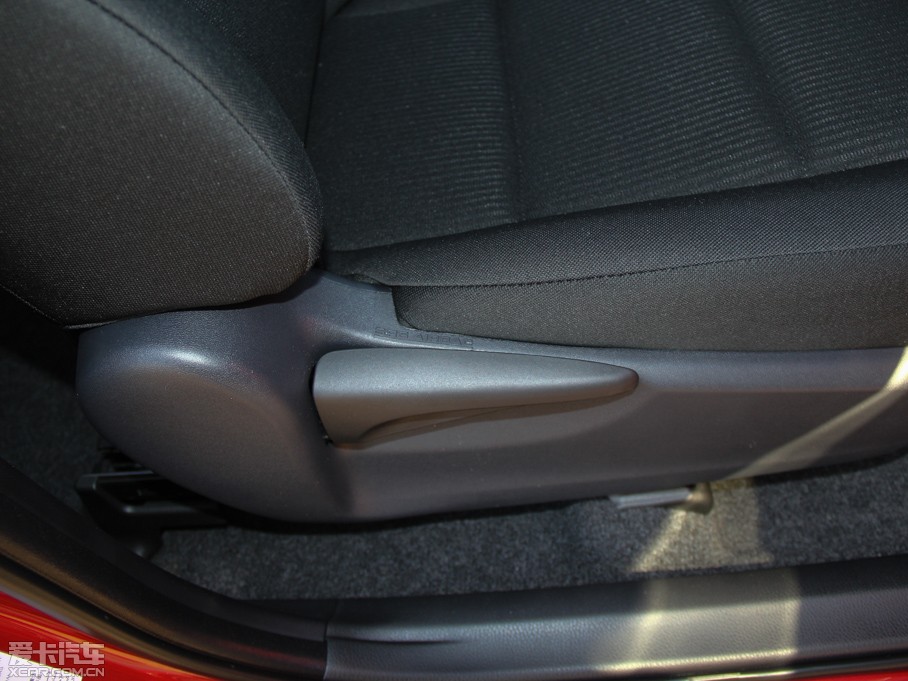 2015RAV4s 2.0L S-CVT(q)Lа