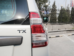 2015款2.7L 自动豪华型 尾灯