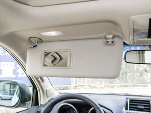 2015款2.7L 自动豪华型 遮阳板（左）