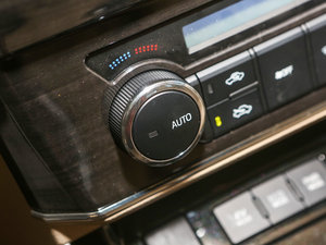 20161.8L E-CVTӢ п؅^