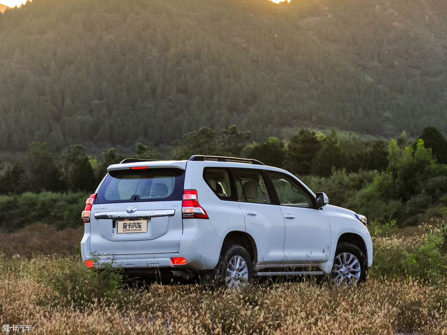 2016 3.5L V6 ԄVX NAVI