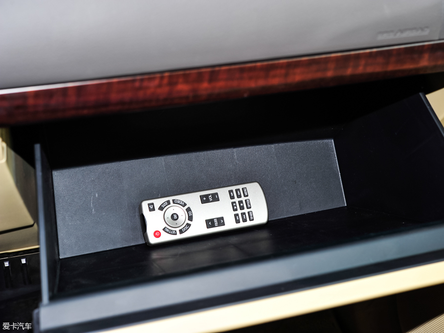 2016 3.5L V6 ԄVX NAVI