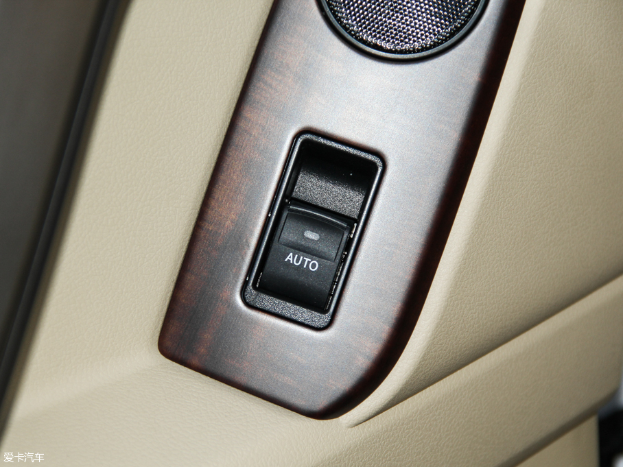 2016 3.5L V6 ԄVX NAVI