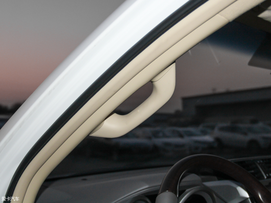 2016 3.5L V6 ԄVX NAVI