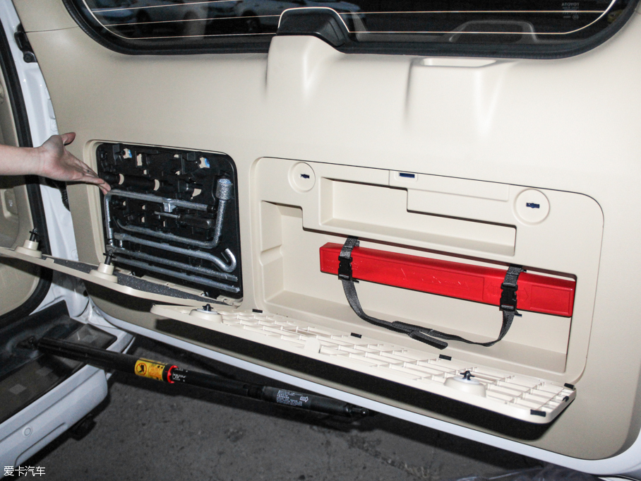 2016 3.5L V6 ԄVX NAVI