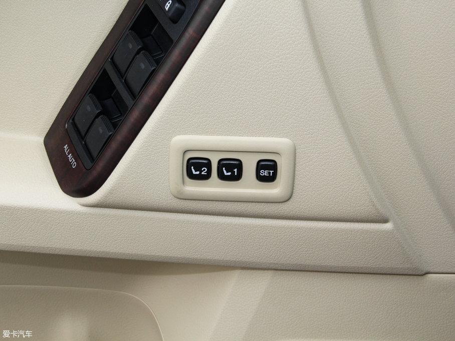 2016 3.5L V6 ԄVX NAVI