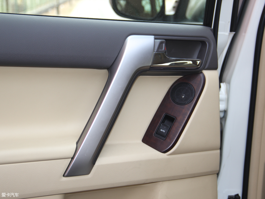 2016 3.5L V6 ԄVX NAVI