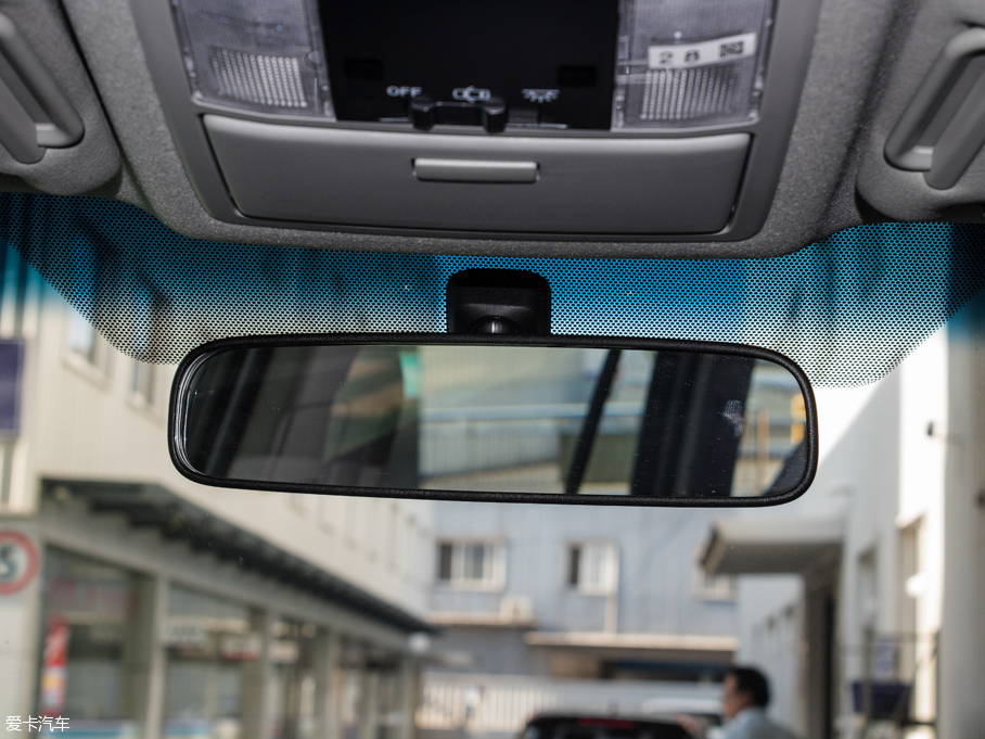 2016�������� 3.5L V6 �Ԅ�TX-L