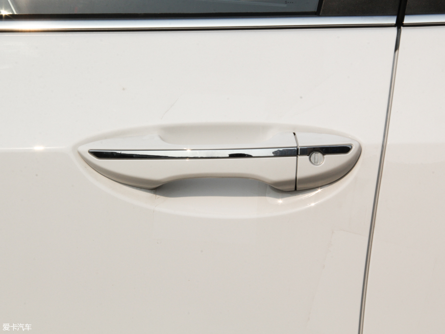 2016_ 1.6L CVT GL-iſ