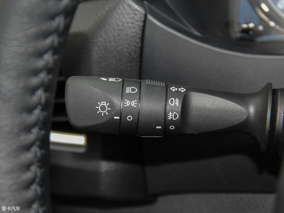 2016_ 1.6L CVT GL-iſ