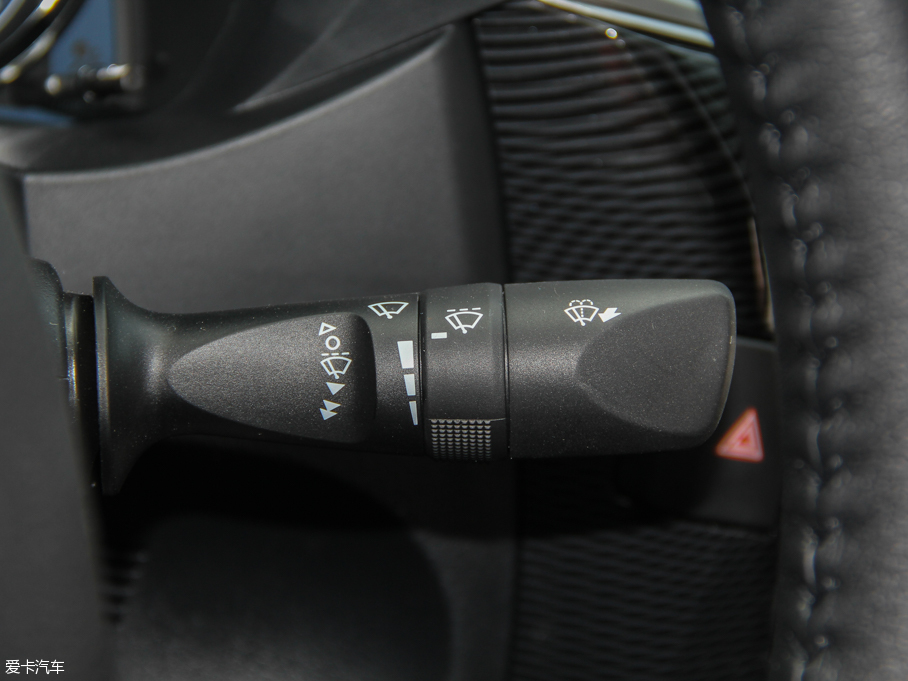 2016_ 1.6L CVT GL-iſ