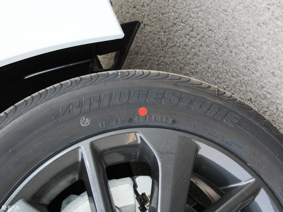 2016_ 1.6L CVT GL-iſ